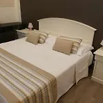 Western Royal Superga Hotel Coni