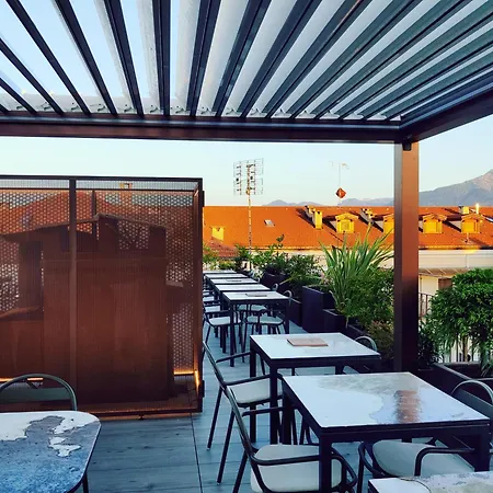 Western Royal Superga 4*