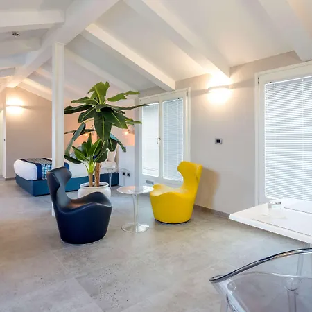 Western Royal Superga Cuneo