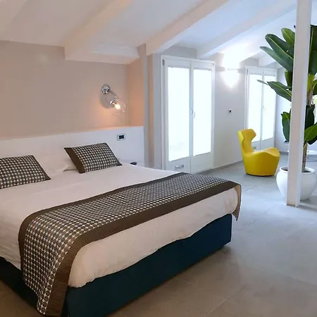 Hotel Western Royal Superga 4*