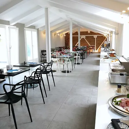 Western Royal Superga 4* Cuneo