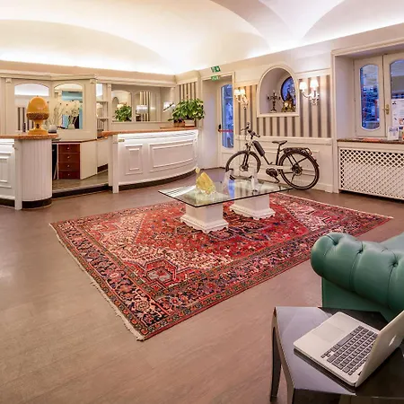 Western Royal Superga