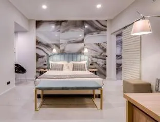 Western Royal Superga