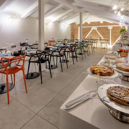 Western Royal Superga Hotel