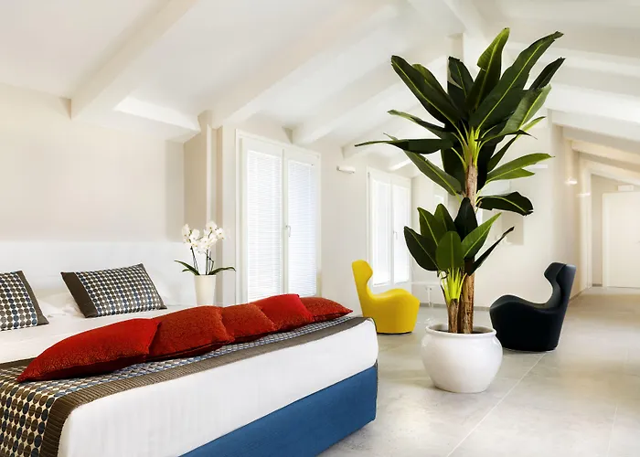Western Royal Superga Otel 4*
