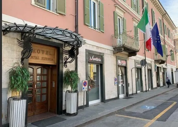 Western Royal Superga Otel Cuneo