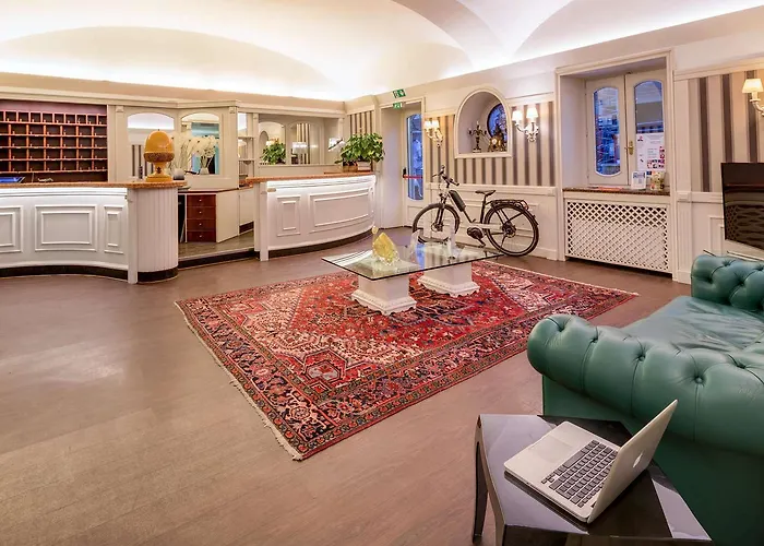 Western Royal Superga